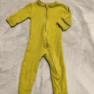 Kate Quinn Ribbed Newborn Sleeper w/ Zipper